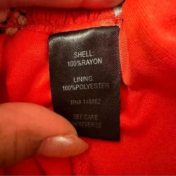 Torrid Crinkle Gauze Shorts Coral / Red  Floral High Waisted Pull On Size 0 - Picture 5 of 7